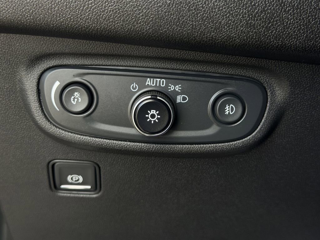 Used 2020 GMC Terrain Denali w/ Denali Premium Package FWD image 21