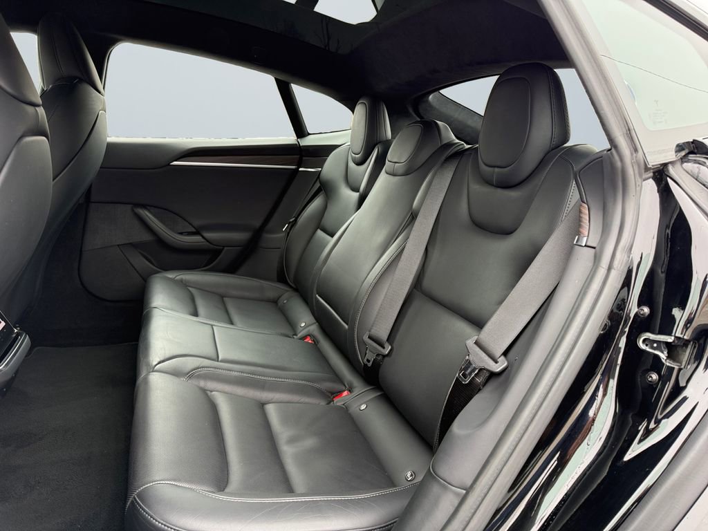 Used 2021 Tesla Model S Plaid image 13
