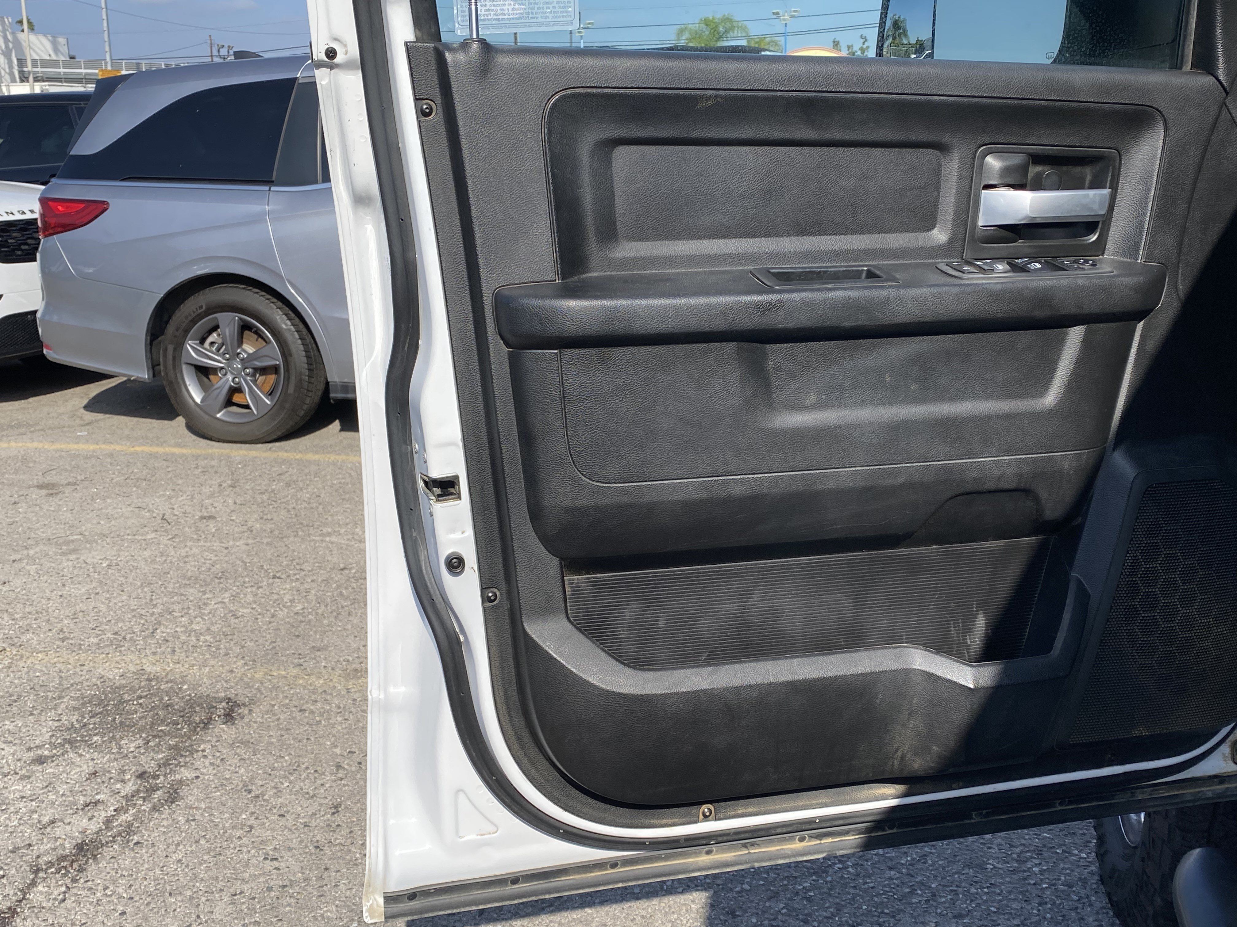 Used 2019 RAM 2500 Tradesman w/ Safety Group AWD/4WD image 14