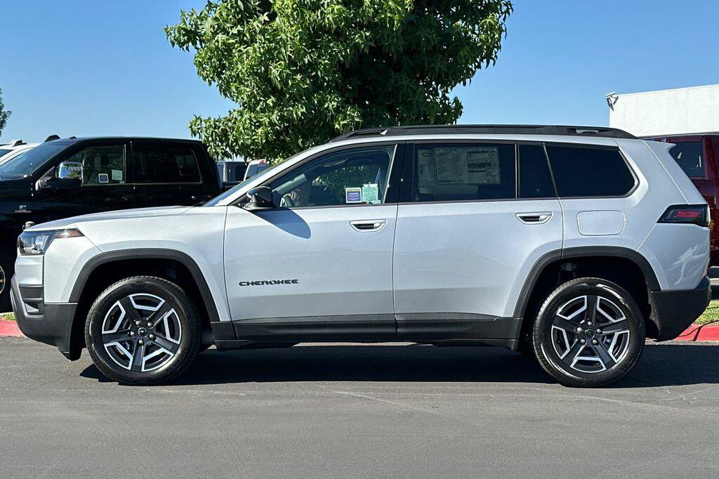 New 2026 Jeep Cherokee Laredo AWD/4WD image 7