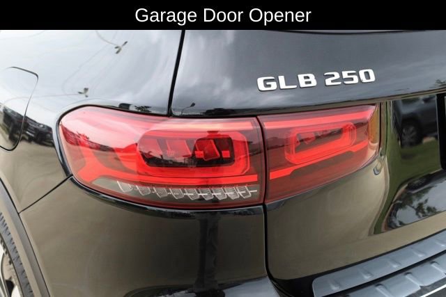Used 2020 Mercedes-Benz GLB 250 image 11