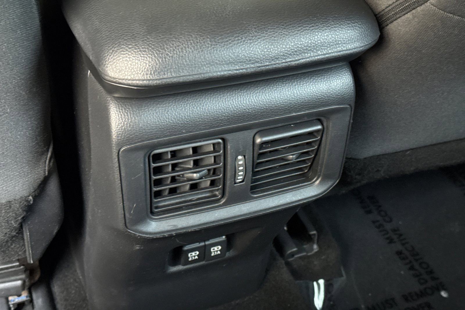 Used 2021 Toyota RAV4 XLE FWD image 17