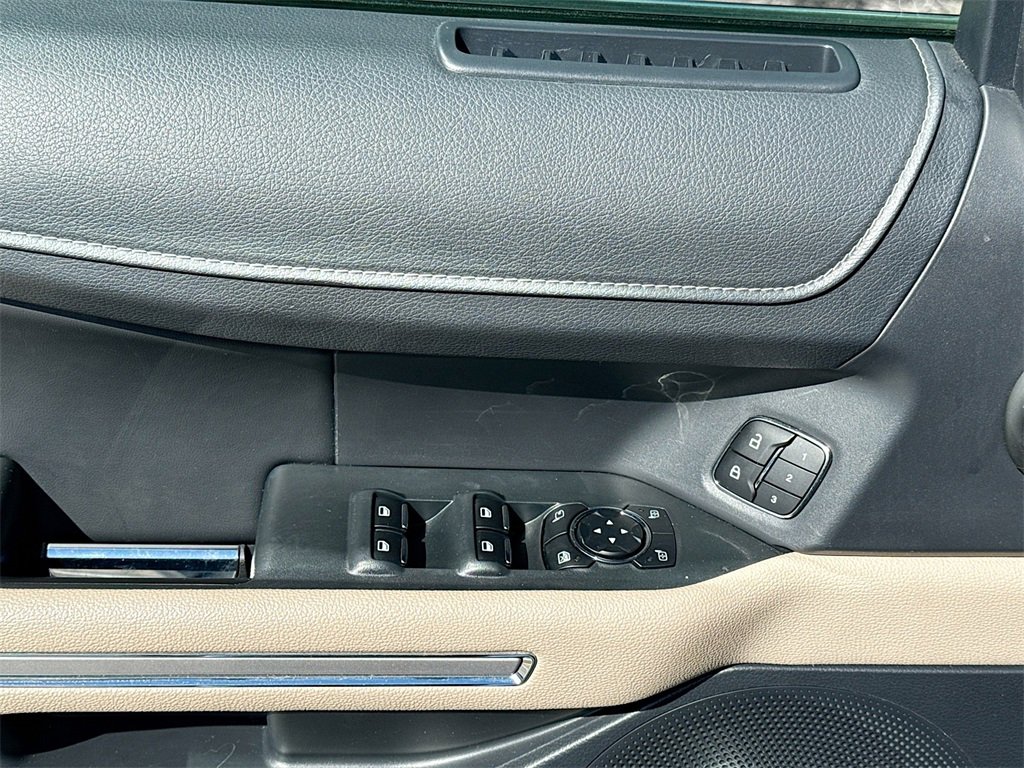 Used 2024 Ford Expedition Max Limited image 19