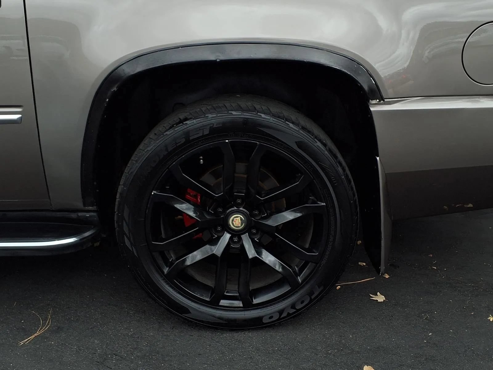 Used 2013 Cadillac Escalade ESV Luxury AWD/4WD image 7