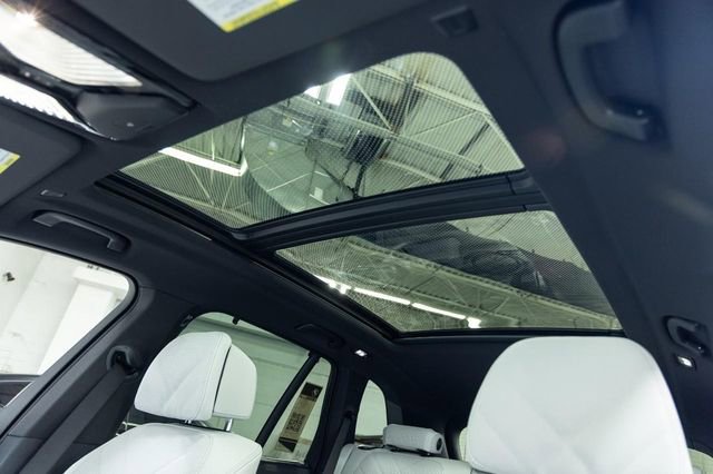 New 2026 BMW X5 xDrive50e image 16
