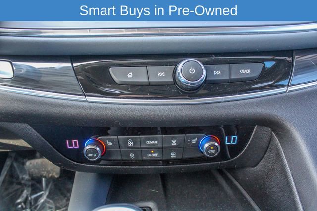 Used 2020 Buick Enclave Essence image 22