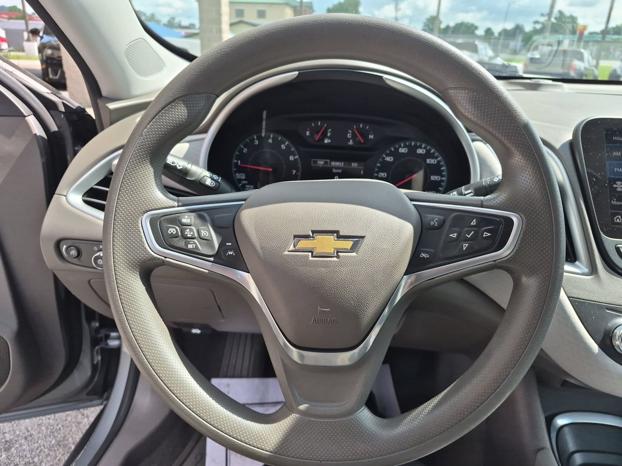 Used 2023 Chevrolet Malibu LT FWD image 15