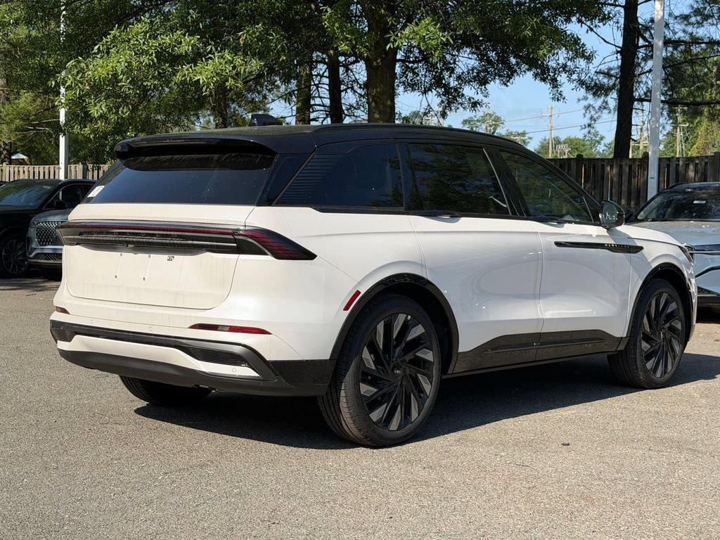 New 2026 Lincoln Nautilus Reserve w/ Jet Appearance Package AWD/4WD image 5