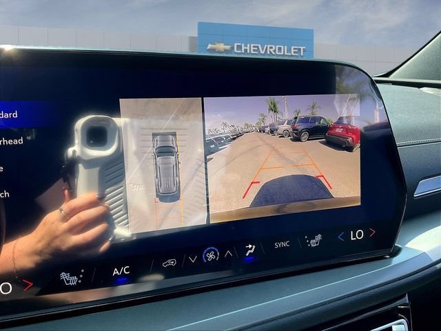New 2026 Chevrolet Traverse LT w/ Driver Confidence Package FWD image 7