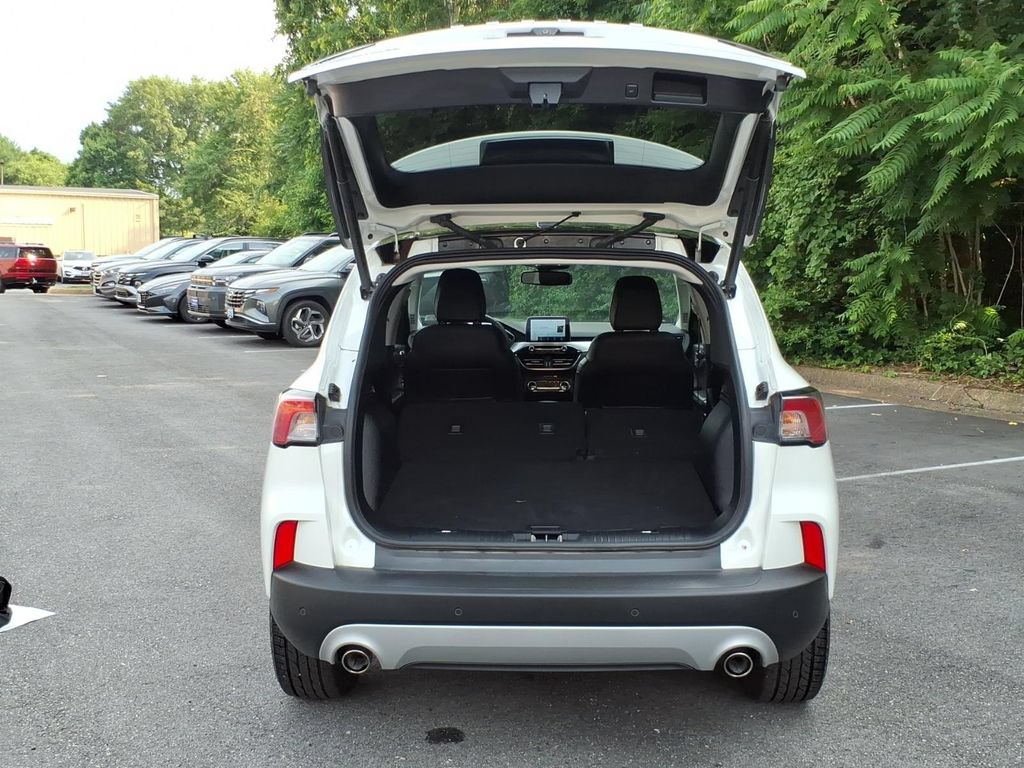 Used 2022 Ford Escape Titanium AWD/4WD image 24