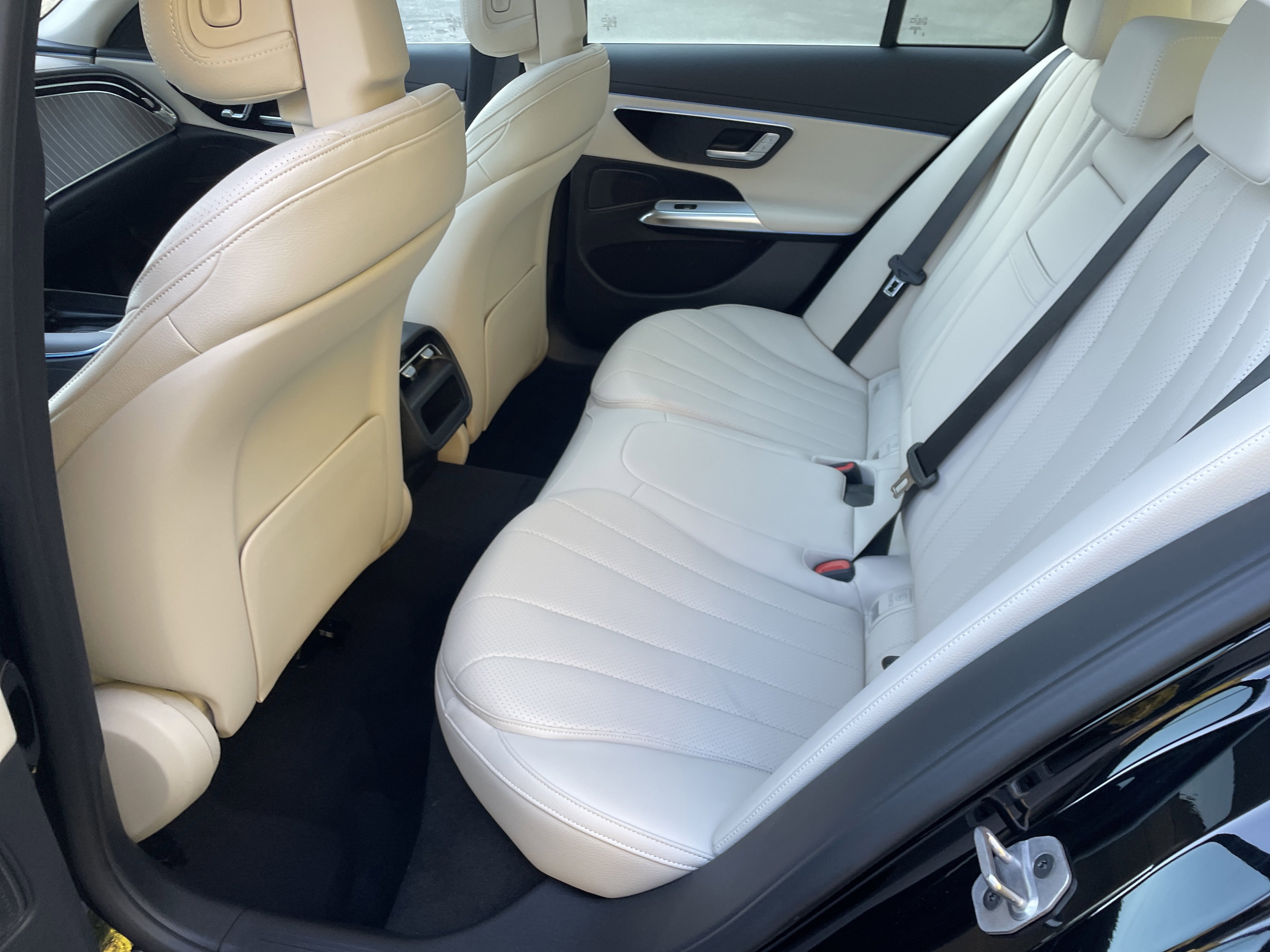 New 2026 Mercedes-Benz E 350 Sedan image 36