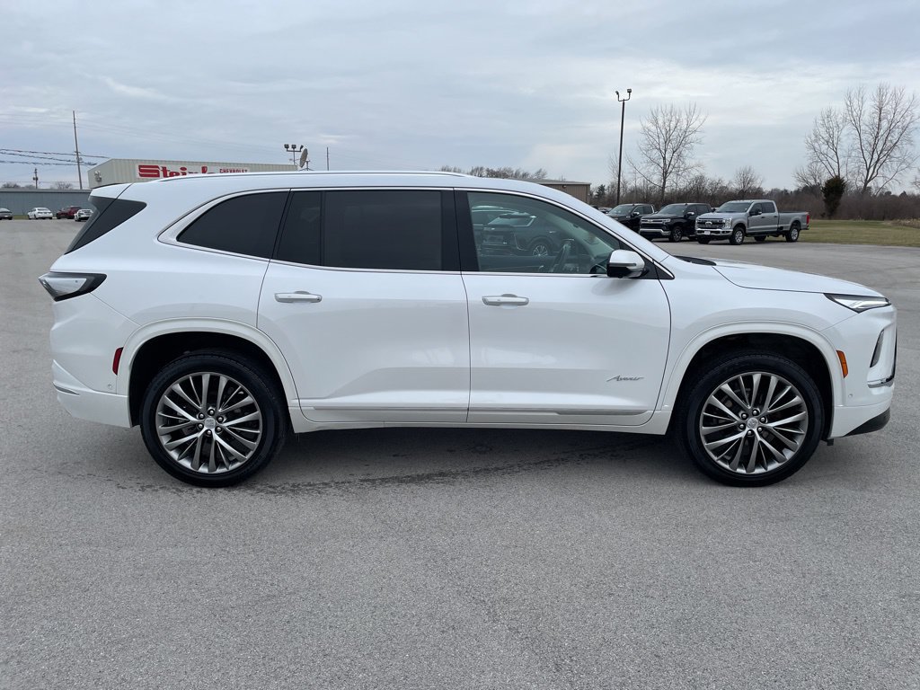 Used 2025 Buick Enclave Avenir w/ Super Cruise Package AWD/4WD image 11