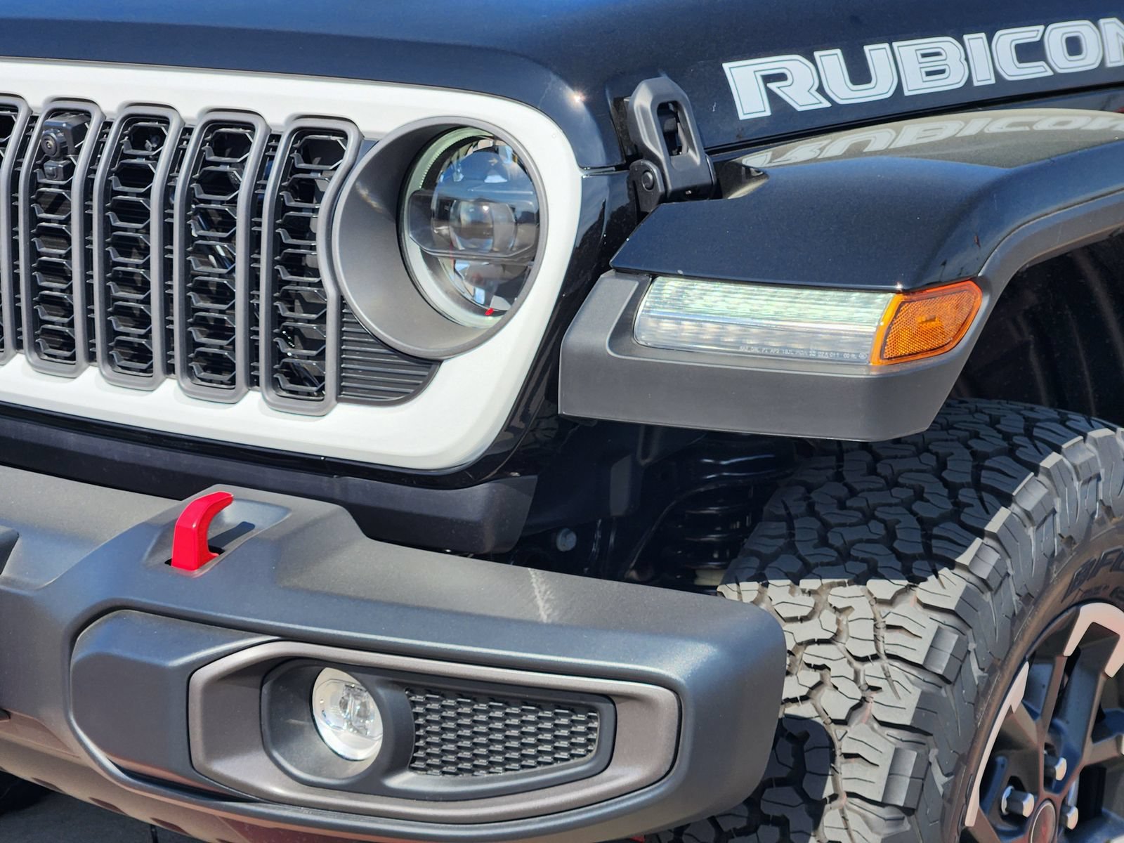 New 2026 Jeep Wrangler Unlimited Rubicon w/ Whitecap Package AWD/4WD image 9