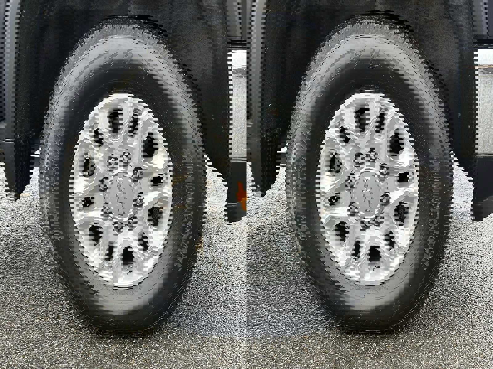 Used 2024 Chevrolet Silverado 2500 LT image 9