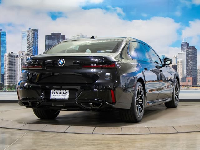 Used 2026 BMW 760i xDrive w/ Executive Package AWD/4WD image 8
