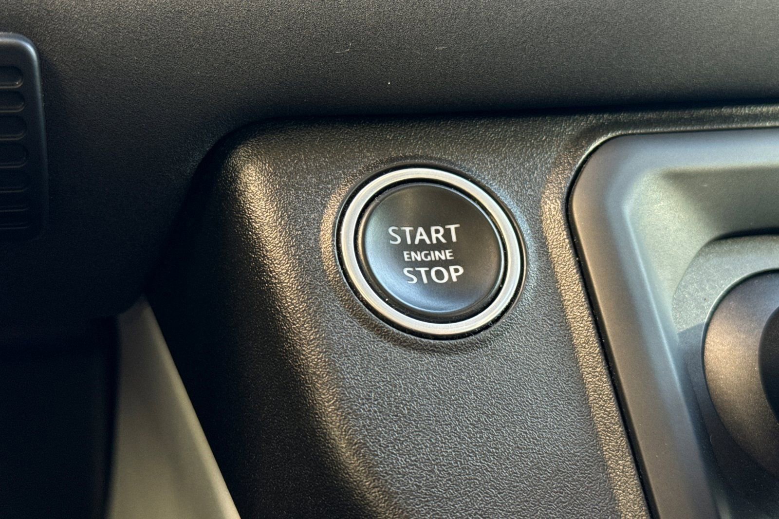 Used 2020 Land Rover Defender 110 S image 20