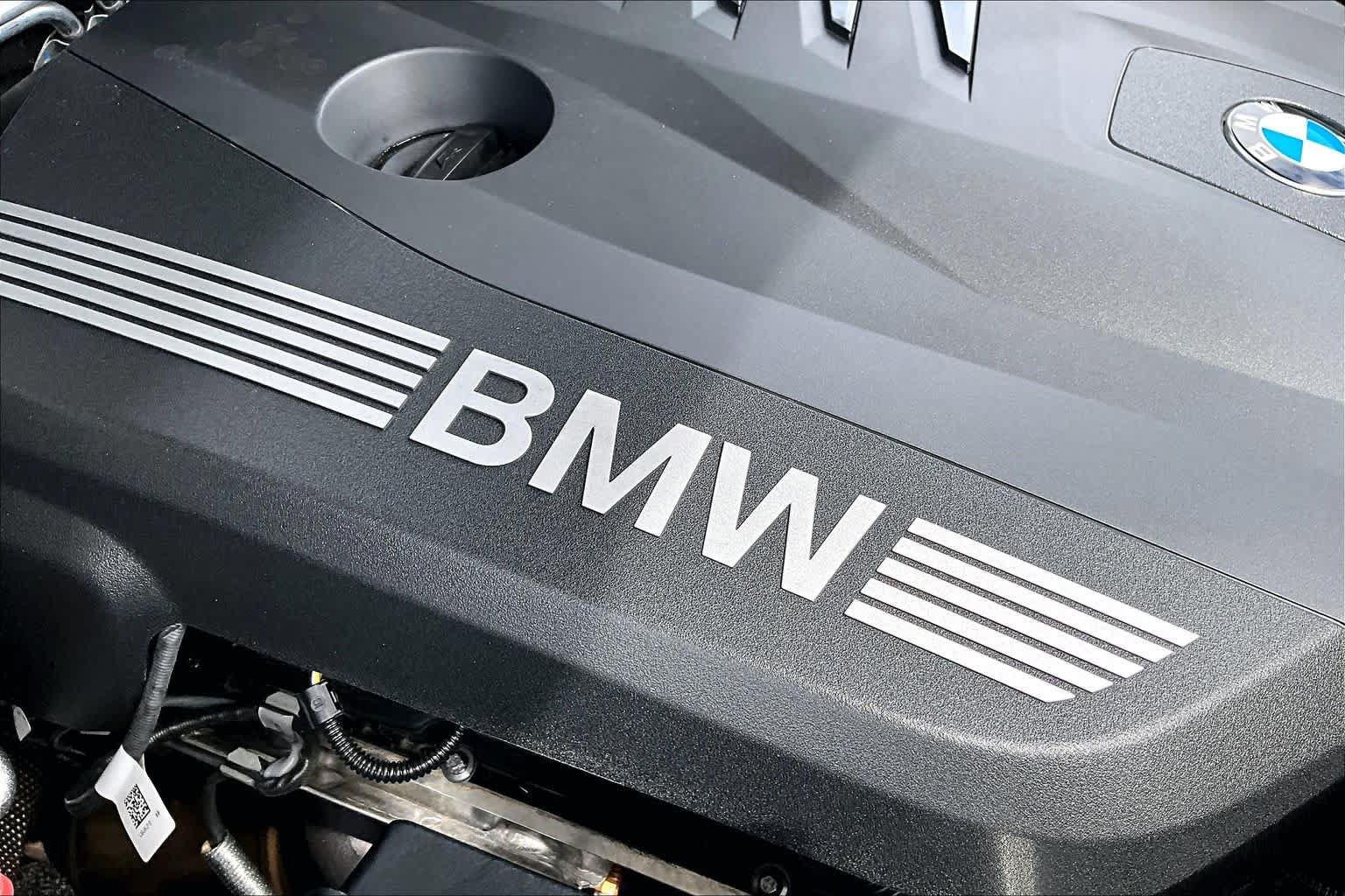 Used 2024 BMW X6 xDrive40i w/ Executive Package AWD/4WD image 33