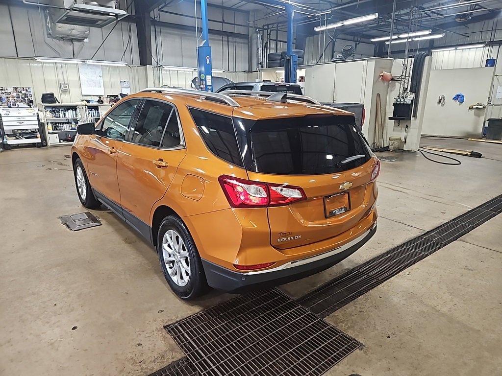 Used 2018 Chevrolet Equinox LT w/ Sun & Infotainment Package image 5