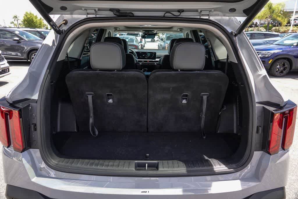 Certified 2024 Kia Sorento EX w/ Panoramic Sunroof Package FWD image 25