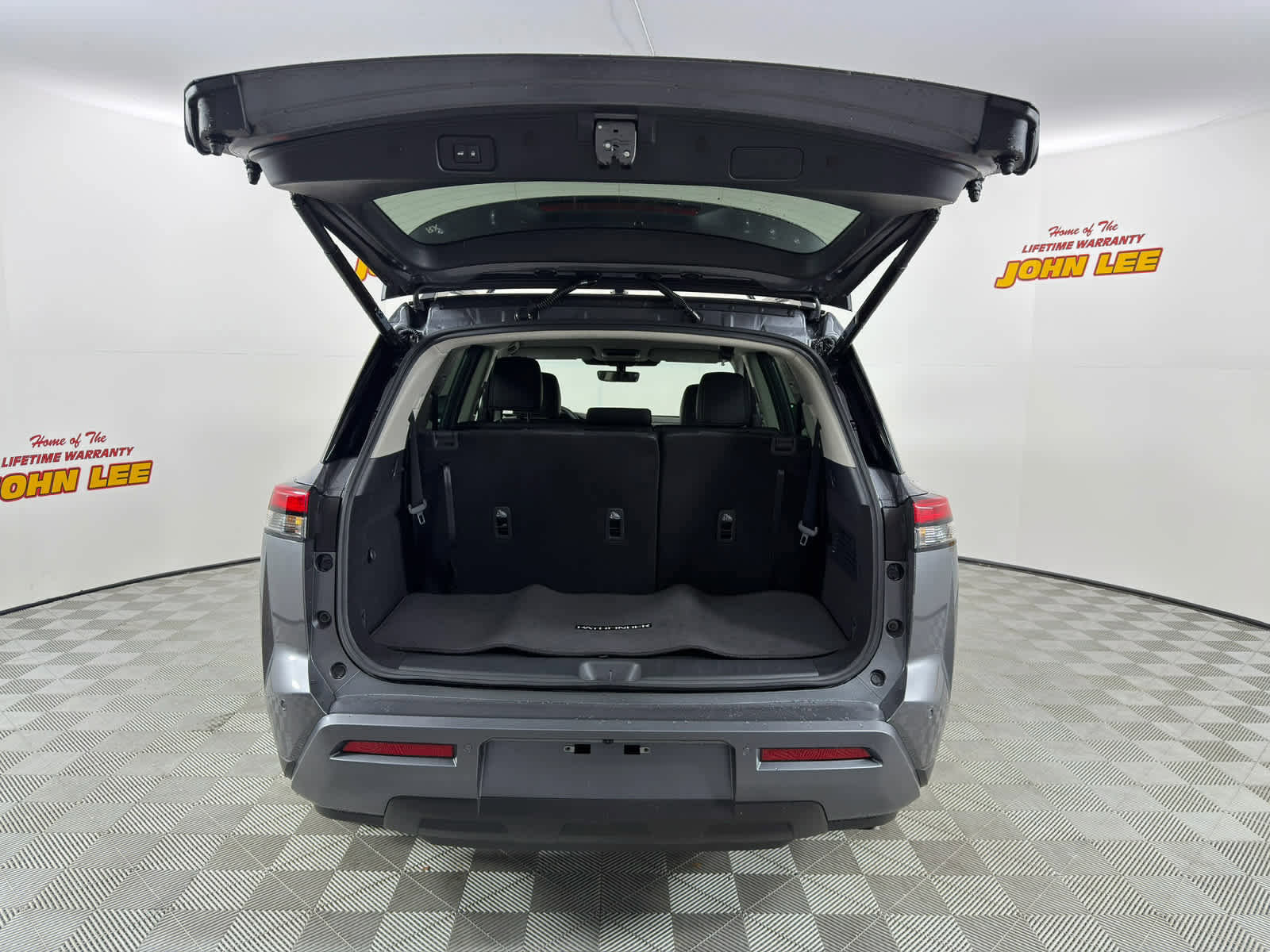 New 2026 Nissan Pathfinder SL image 5