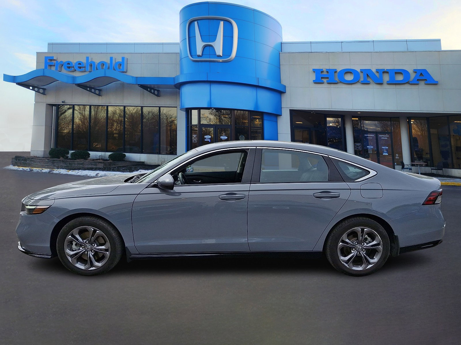 Used 2023 Honda Accord EX-L image 4