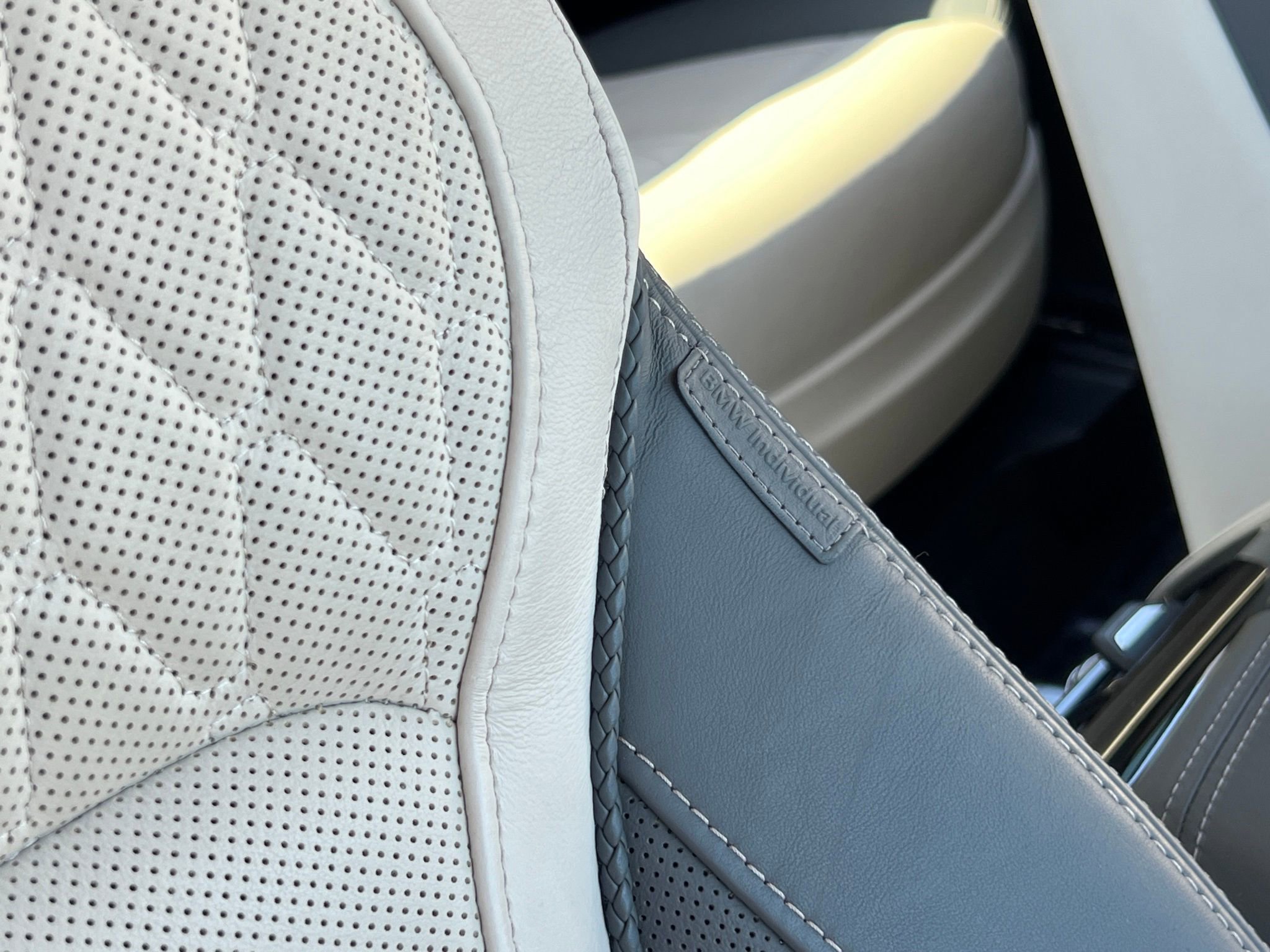 Used 2024 BMW X7 xDrive40i w/ Executive Package image 46