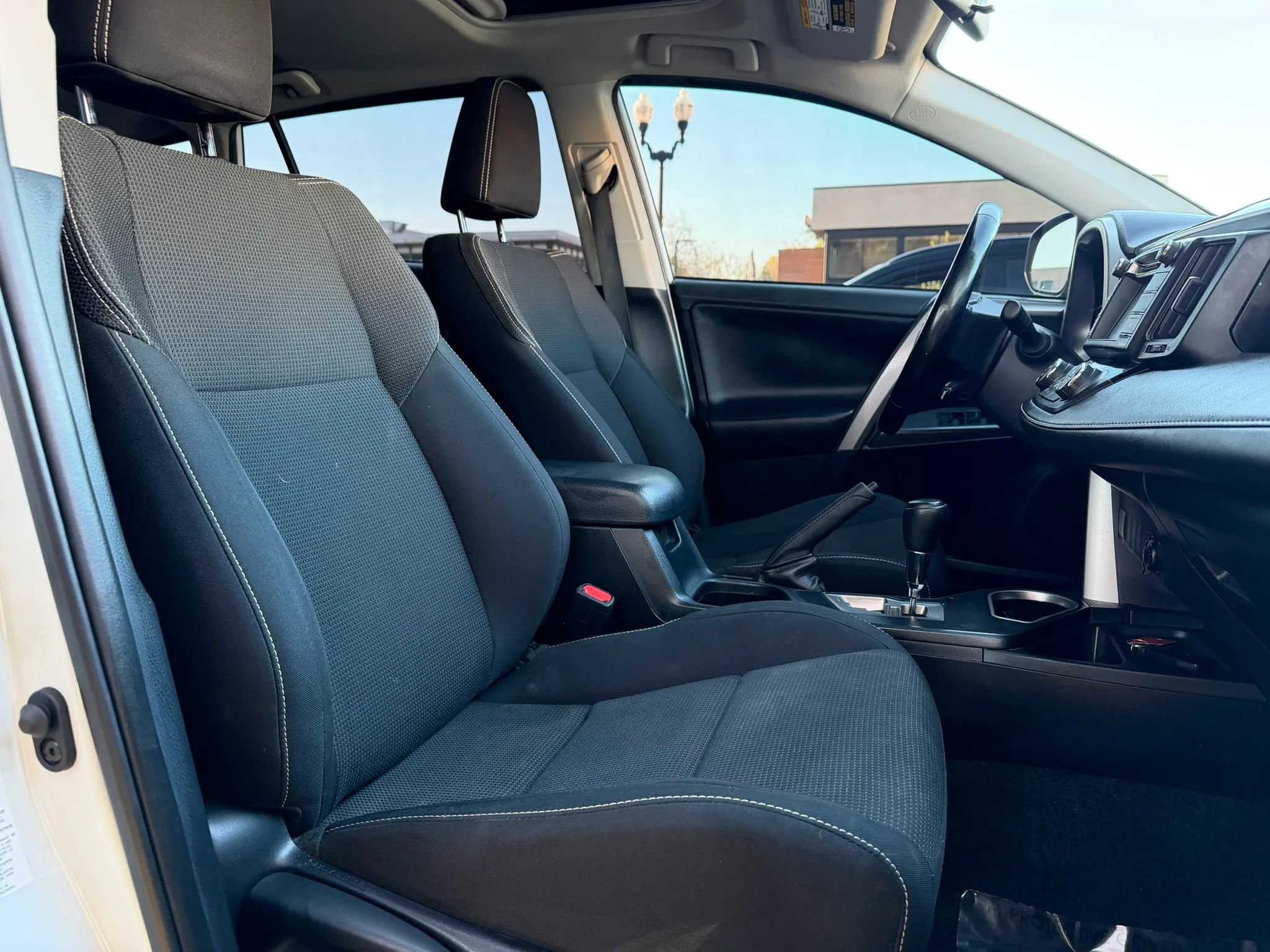 Used 2018 Toyota RAV4 XLE w/ Plus Extra Value Package image 16