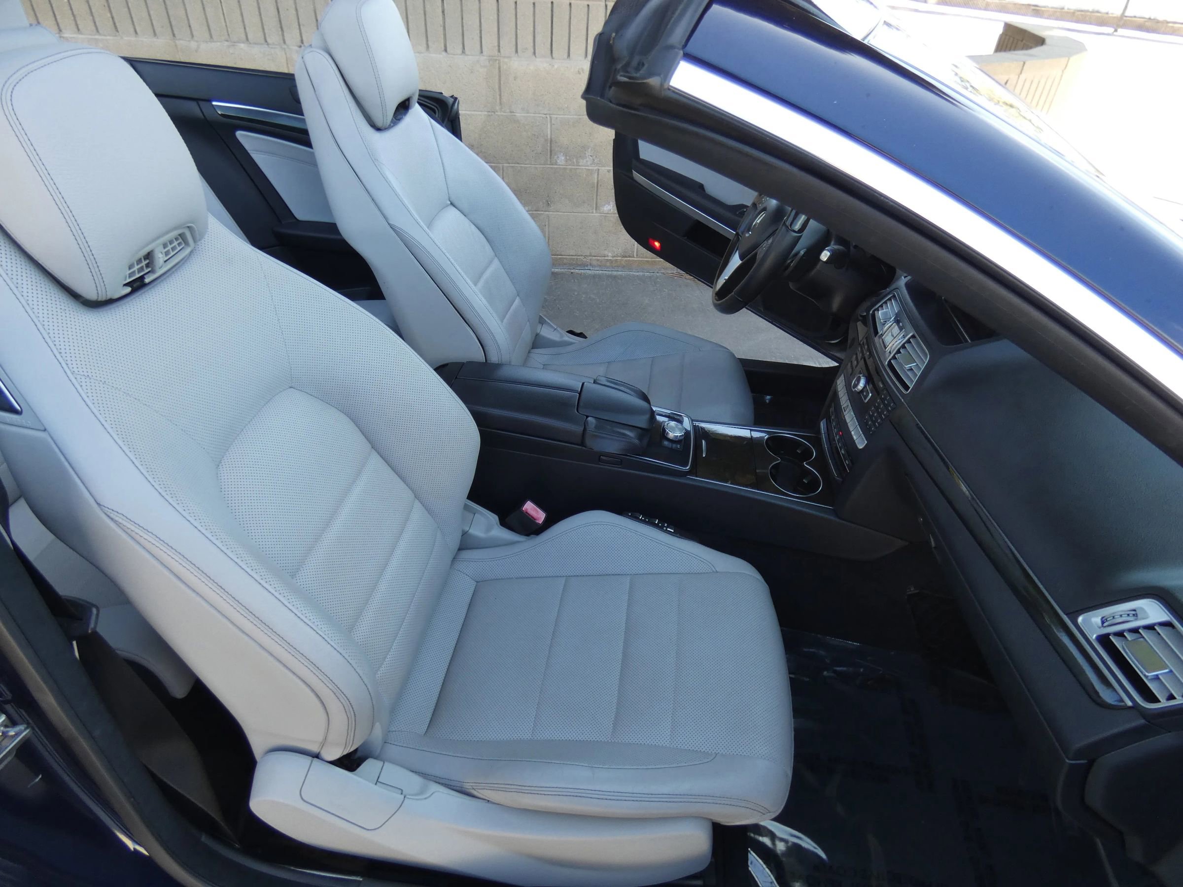 Used 2014 Mercedes-Benz E 350 Cabriolet w/ Premium 1 Package image 28