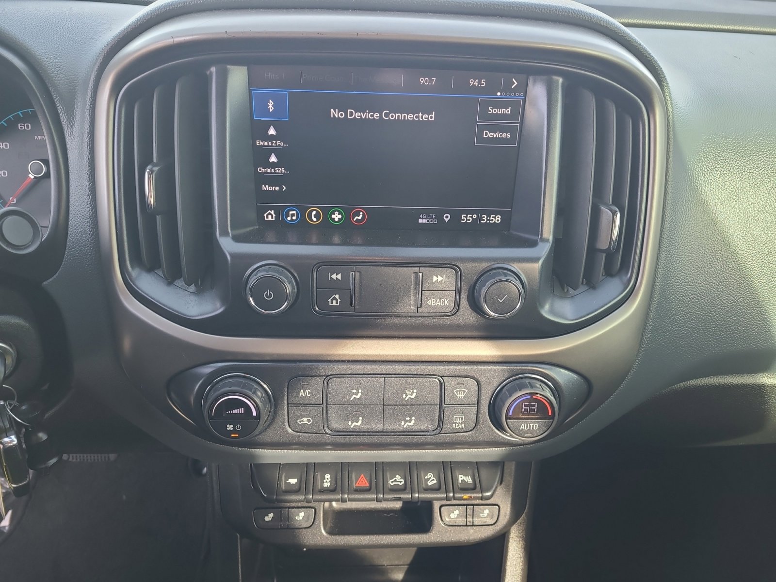 Used 2022 Chevrolet Colorado Z71 w/ Z71 Midnight Edition image 18