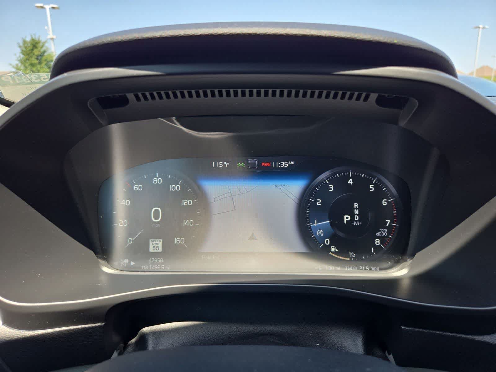 Used 2022 Volvo XC40 T4 Momentum FWD image 29
