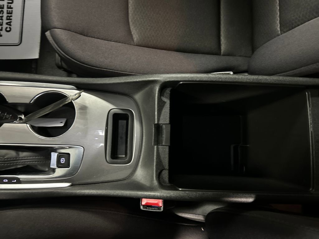 Used 2024 Chevrolet Malibu LT w/ Sport Edition FWD image 21