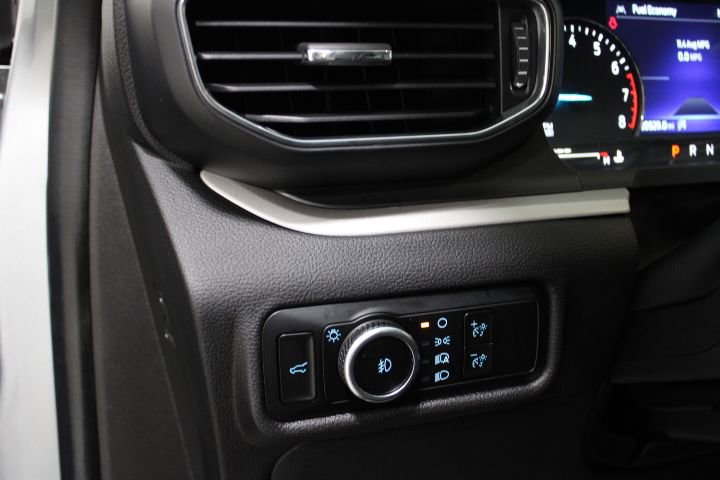 Used 2023 Ford Explorer XLT w/ Equipment Group 202A image 38
