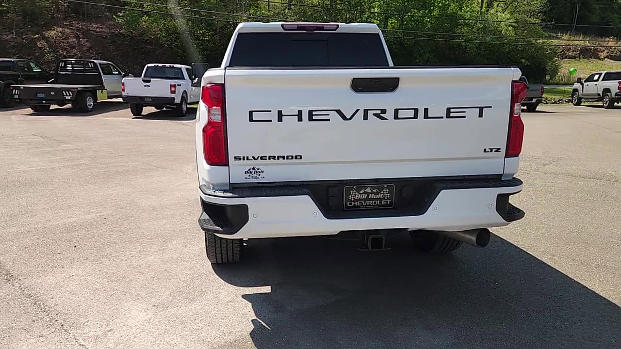 Used 2021 Chevrolet Silverado 2500 LTZ w/ LTZ Plus Package AWD/4WD image 6