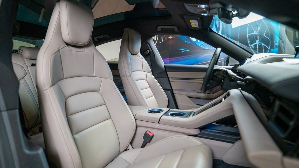 New 2025 Porsche Taycan image 15