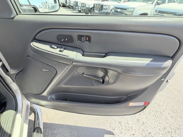 Used 2006 GMC Sierra 1500 SLT w/ Onstar Plus Package AWD/4WD image 18