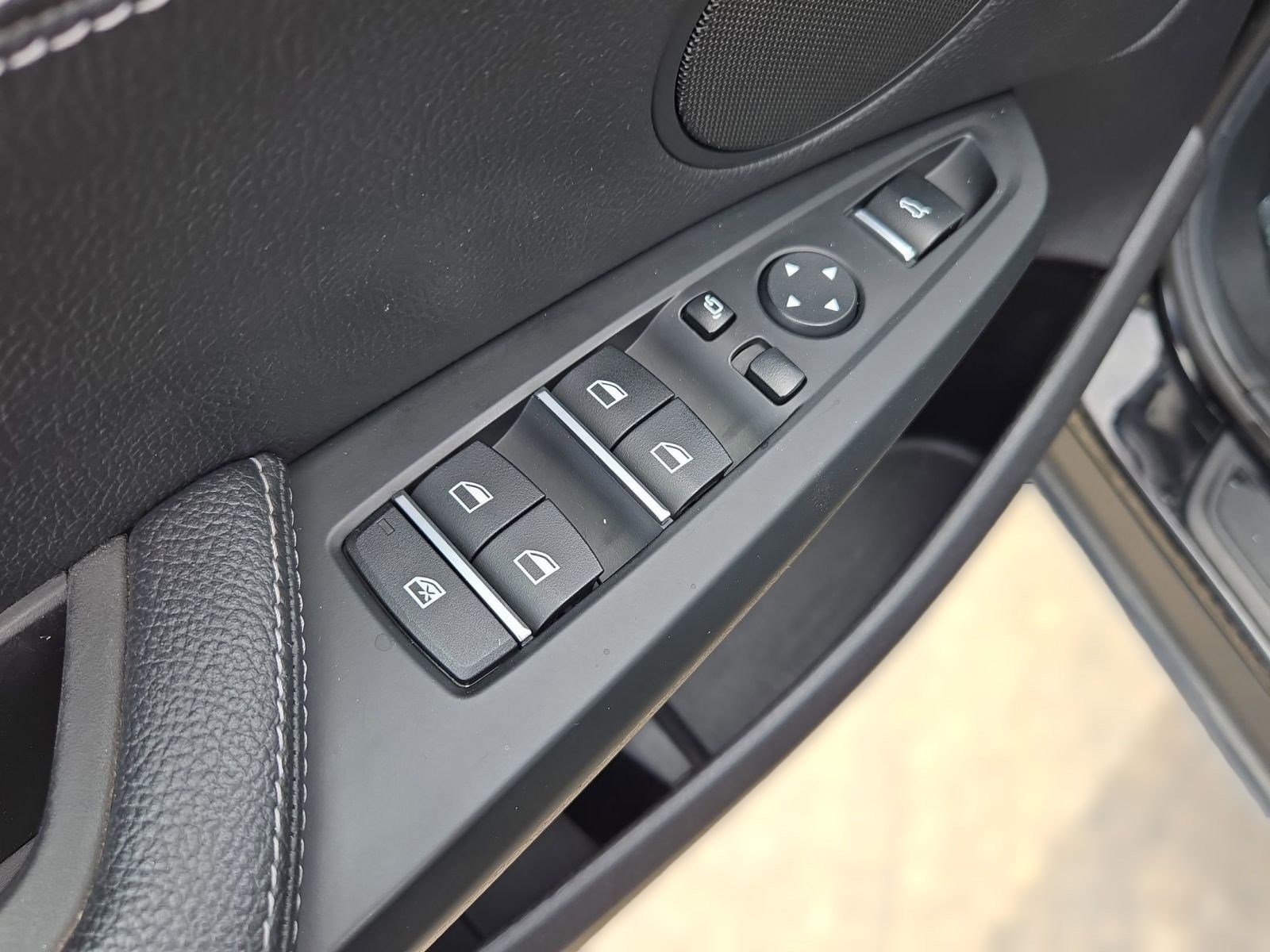 Used 2017 BMW X3 xDrive28i image 21