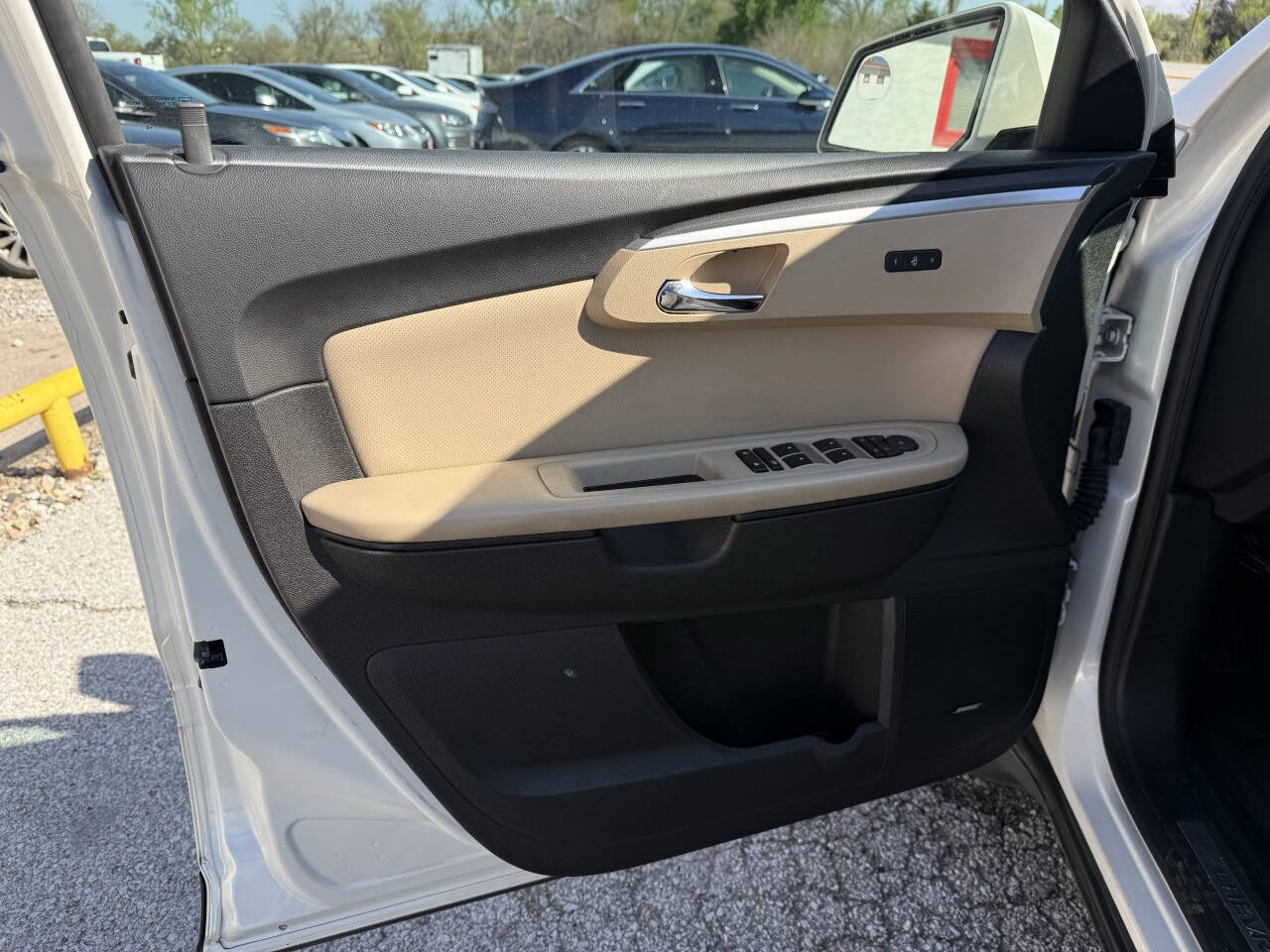 Used 2012 Chevrolet Traverse LTZ AWD/4WD image 22