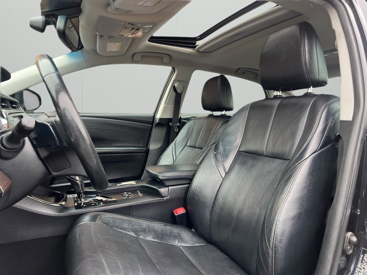 Used 2013 Toyota Avalon Limited w/ Technology Pkg FWD image 33