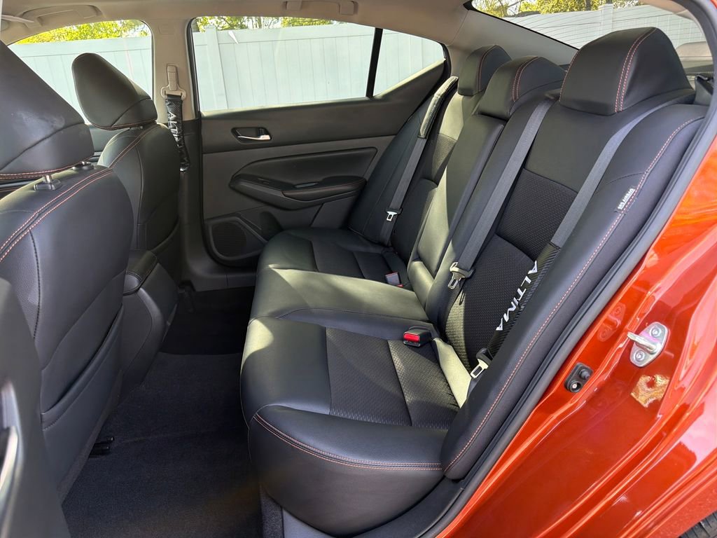 Used 2021 Nissan Altima 2.5 SR w/ SR Premium Package FWD image 30