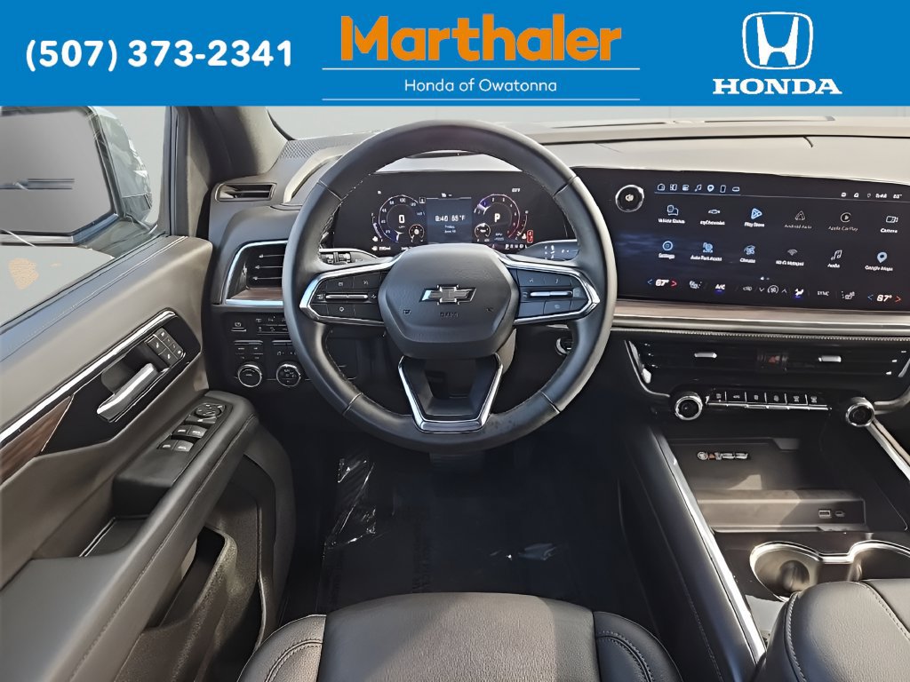 Used 2025 Chevrolet Suburban Z71 AWD/4WD image 24