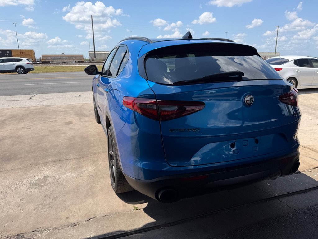 Used 2019 Alfa Romeo Stelvio AWD w/ Nero Edizione image 21