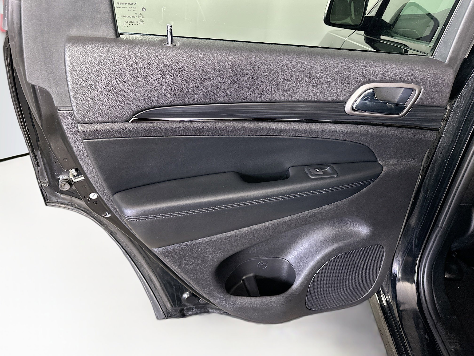 Used 2020 Jeep Grand Cherokee Limited X image 27