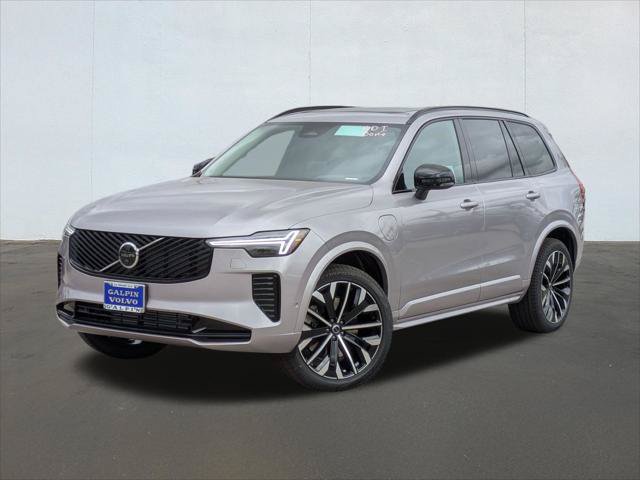 New 2026 Volvo XC90 T8 Ultra w/ Lounge Package