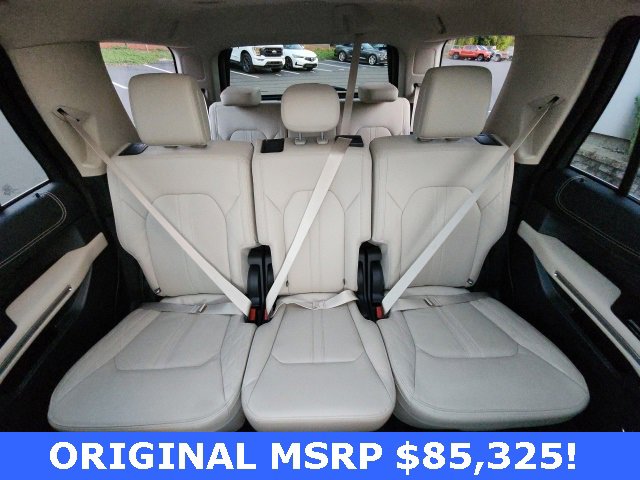 Used 2022 Ford Expedition Platinum image 11
