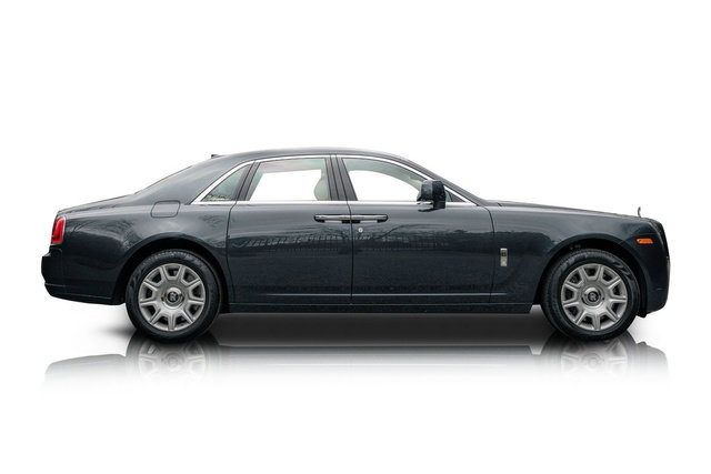 Used 2011 Rolls-Royce Ghost image 2