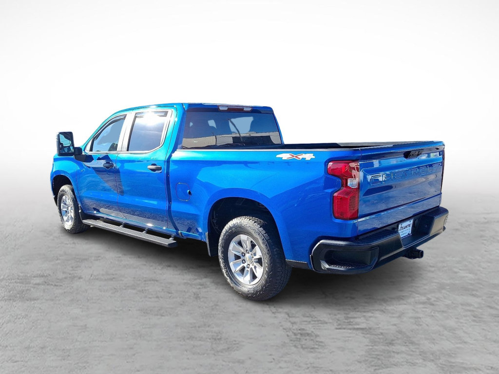 Used 2022 Chevrolet Silverado 1500 W/T w/ WT Value Package AWD/4WD image 3