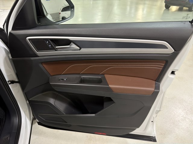 Certified 2023 Volkswagen Atlas SEL R-Line AWD/4WD image 38