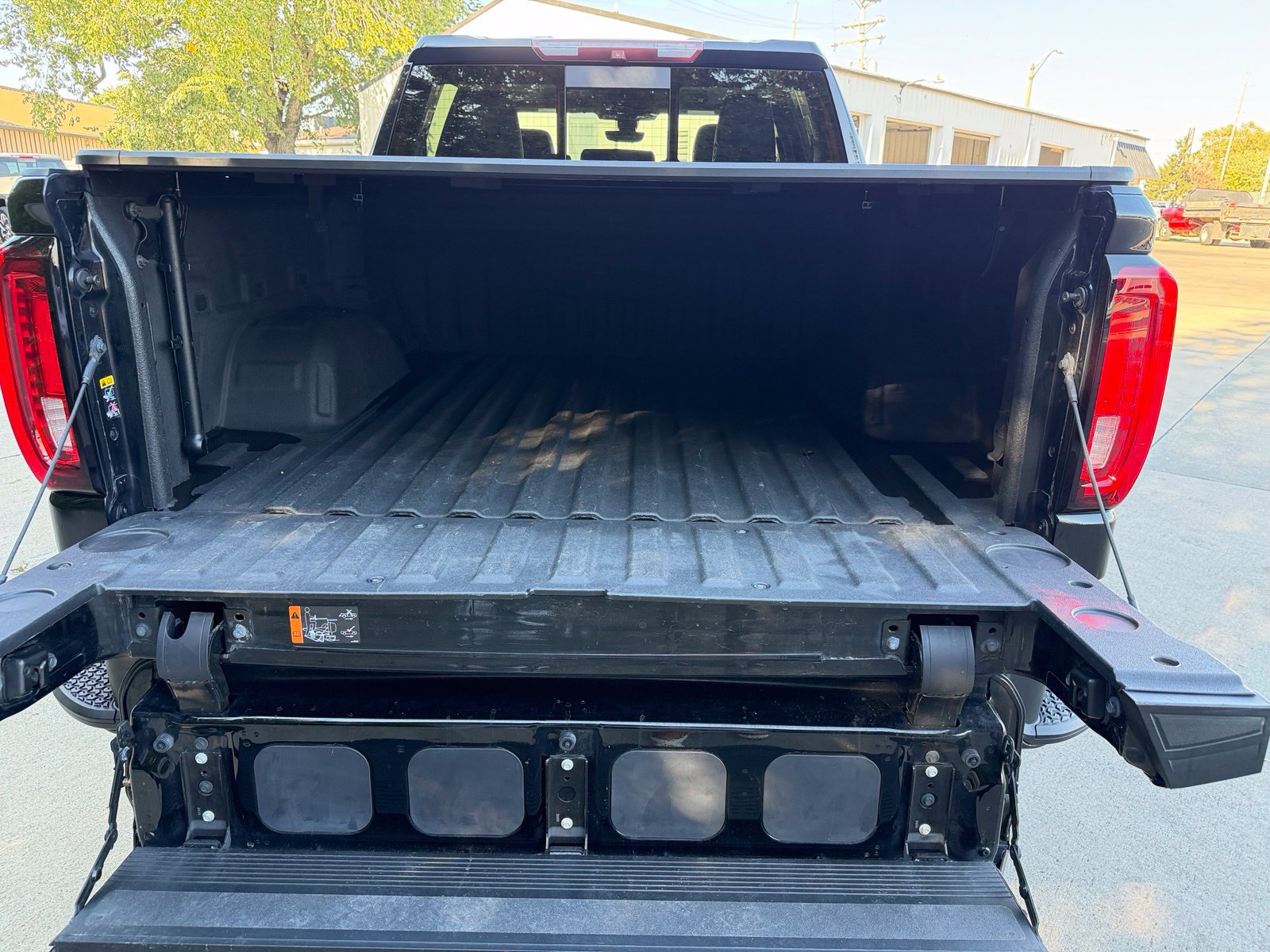 Used 2019 GMC Sierra 1500 AT4 w/ AT4 Premium Package AWD/4WD image 34