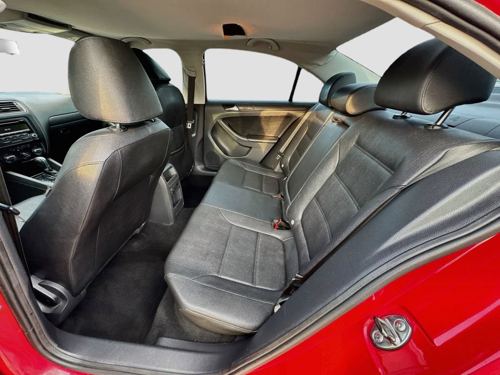 Used 2012 Volkswagen Jetta SE FWD image 27