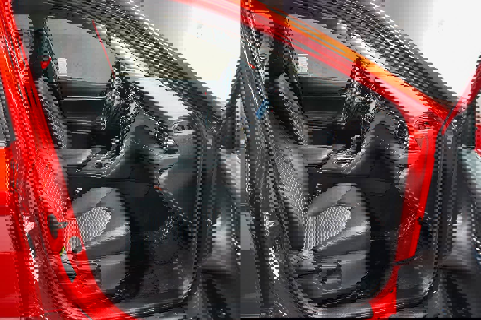 Certified 2019 Toyota Camry SE w/ Carpet Mat Package image 12